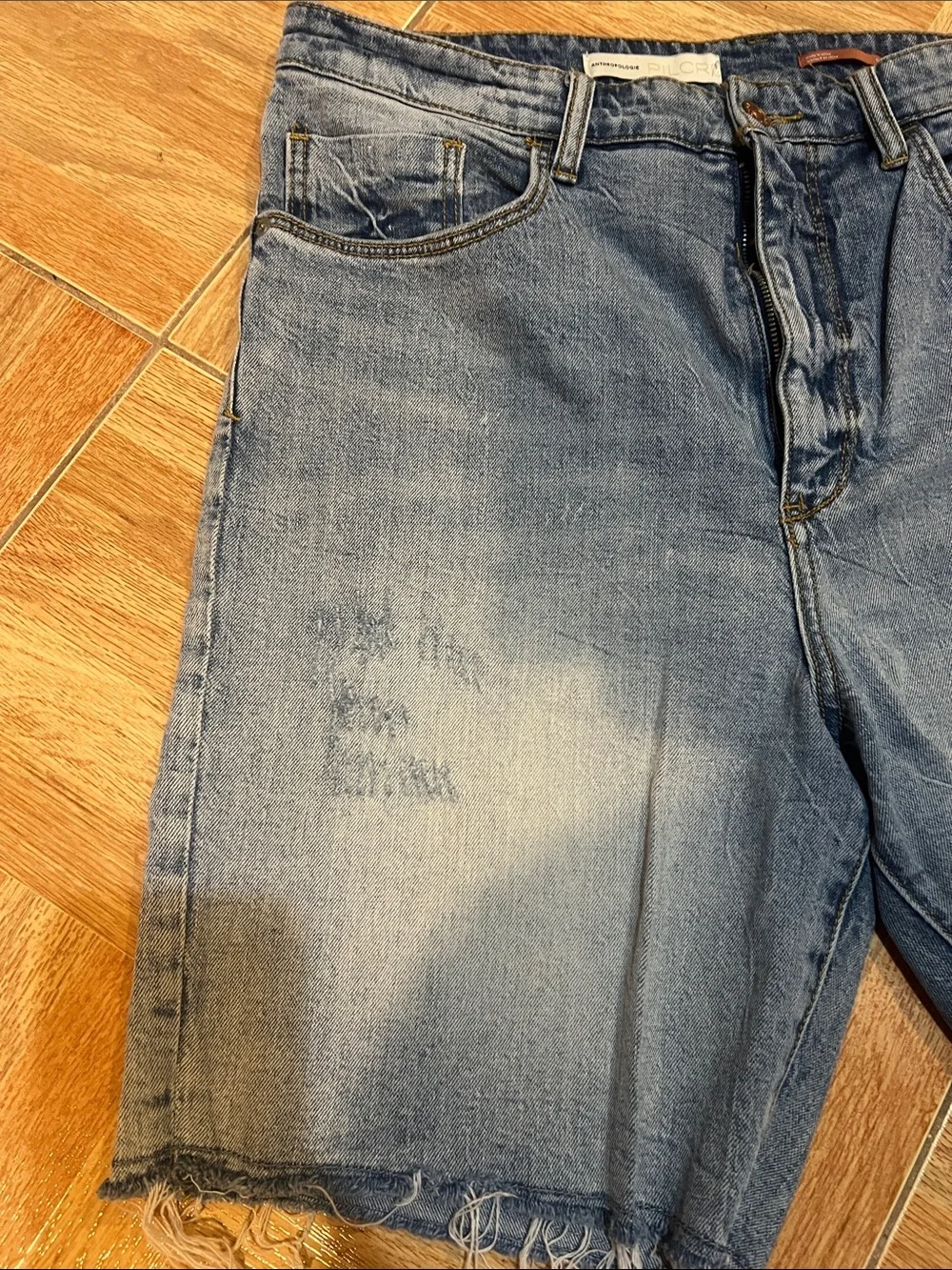 Anthropologie Mid-Blue Distressed Frayed-Hem Denim Shorts - Picture 7 of 8